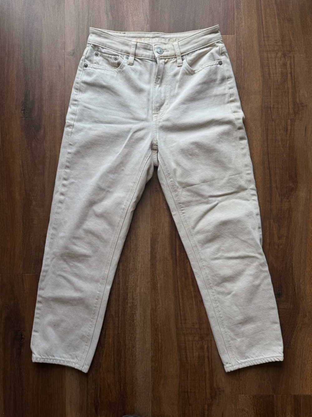 American Eagle Cream Straight Leg Jeans High Rise Neutral Denim Size X-Short - Picture 2 of 7